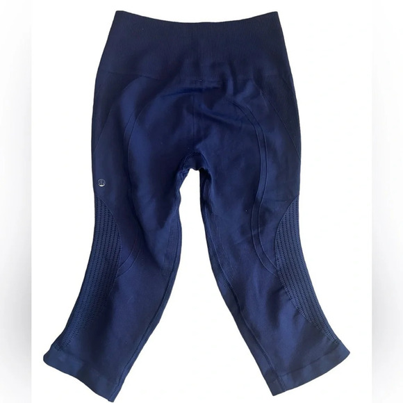 lululemon athletica Pants - Lululemon compression capri “flow and go” seamless capris size 2